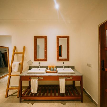Kivuli Beach Resort Paje Extérieur photo