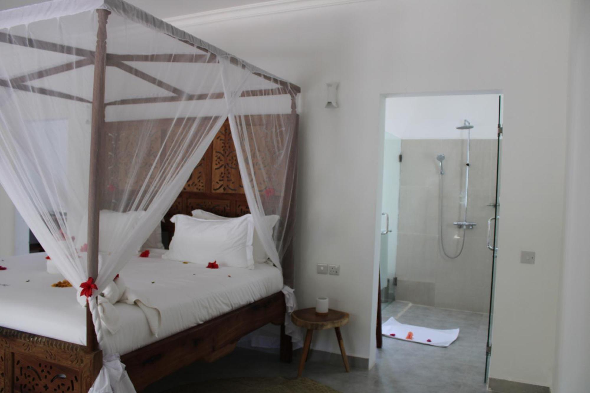 Kivuli Beach Resort Paje Extérieur photo